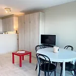 Apartman Beachside With Views *