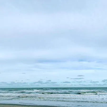 Beachside With Views *