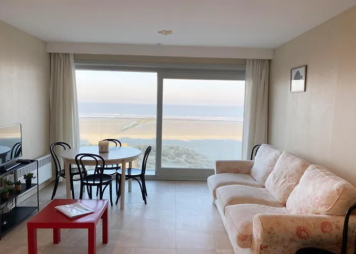 Beachside With Views Apartamento