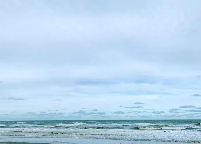 Beachside With Views *